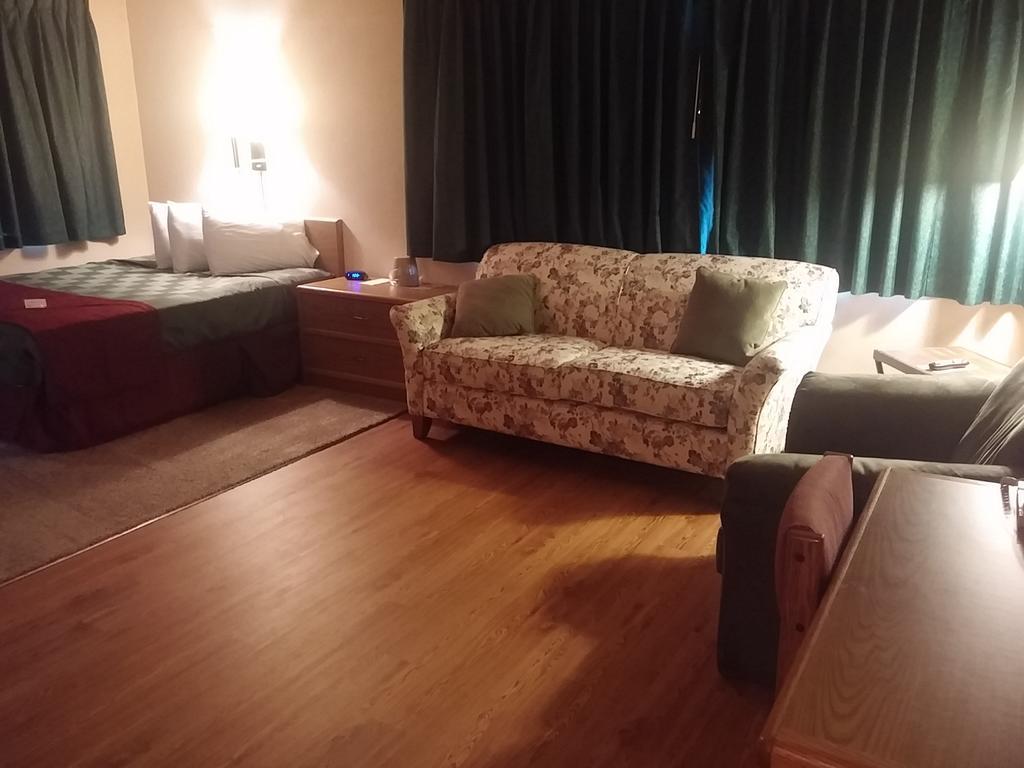 Mid Town Motel Great Falls Room photo