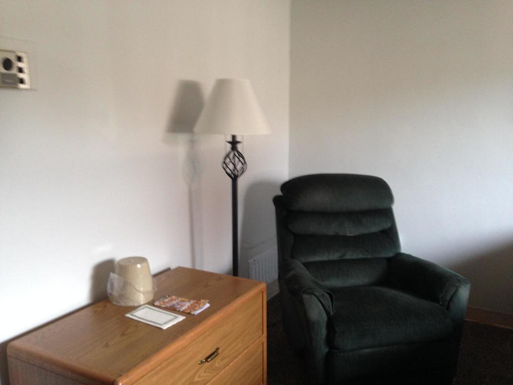 Mid Town Motel Great Falls Room photo